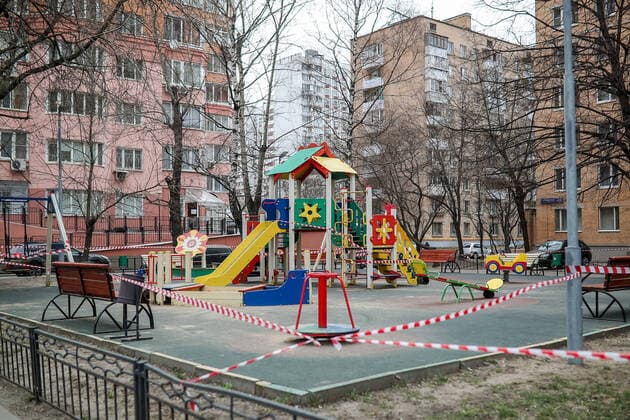 MOSCOW, RUSSIA - MARCH 30, 2020: A taped off children s playground in western Moscow closed amid the COVID-19 coronavirus pandemic. The Russian capital s authorities have imposed home isolation for all Moscow residents and restrictions on movement within the city, effective from March 30, 2020, as a measure to contain the spread of the COVID-19 coronavirus infection. As of March 30, 2020, the number of people infected with the new strain of coronavirus worldwide has risen over 724,000, with the death toll reaching over 34,000; Russia has confirmed 1,836 cases with 9 people killed by the disease. Mikhail Tereshchenko TASS TS0D3DA3