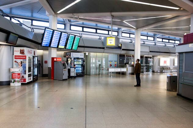 Der Flughafen Berlin-Tegel bleibt trotz Coronakrise geöffnet.Nur noch 2500 Passagiere werden in Tegel und Schönefeld täglich abgefertigt. Trotzdem soll der City-Airport geöffnet bleiben. Berlin, 29.03.2020