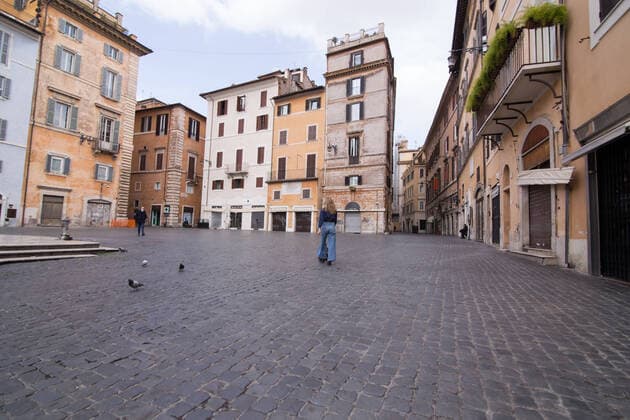 Rome: Pantheon during lockdown for Covid-19 The Pantheon and Piazza della Rotonda in Rome on Monday 30 March 2020, without tourists and with few people during the quarantine and the lockdown decided by the Italian government during the Covid-19 pandemic Roma RM Italy Piazza della Rotonda Copyright: MatteoxNardone