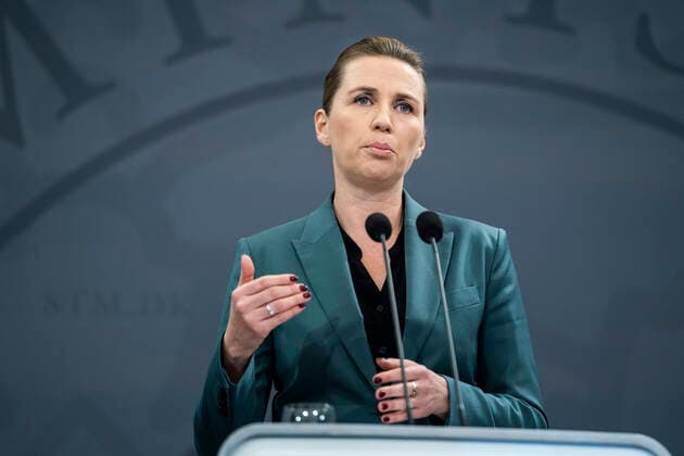 Statsminister Mette Frederiksen (S), Sundhedsminister Magnus Heunicke, Soeren Brostroem, Thorkild Fogde og Kaare Moelbak afholder pressemoede om COVID-19 i Danmark, i Spejlsalen i Statsministeriet mandag den 30. marts 2020. , Copyright: MartinxSylvestx spdk20200330-192444-L