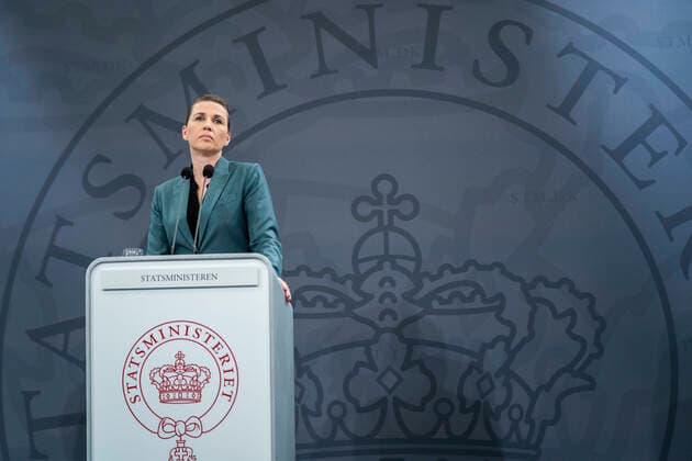 Statsminister Mette Frederiksen (S), Sundhedsminister Magnus Heunicke, Soeren Brostroem, Thorkild Fogde og Kaare Moelbak afholder pressemoede om COVID-19 i Danmark, i Spejlsalen i Statsministeriet mandag den 30. marts 2020. , Copyright: MartinxSylvestx spdk20200330-192802-L
