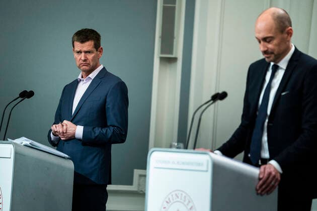 Statsminister Mette Frederiksen (S), Sundhedsminister Magnus Heunicke, Soeren Brostroem, Thorkild Fogde og Kaare Moelbak afholder pressemoede om COVID-19 i Danmark, i Spejlsalen i Statsministeriet mandag den 30. marts 2020. , Copyright: MartinxSylvestx spdk20200330-192829-L