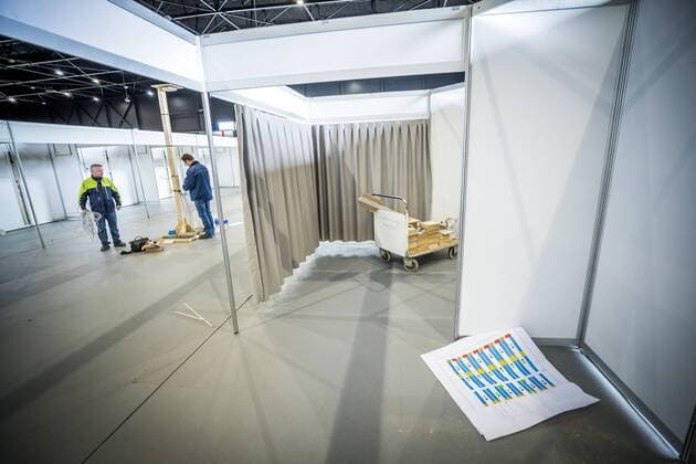 2020-03-30 16:26:43 MAASTRICHT - In congrescentrum MECC wordt een opvang gecreeerd voor 250 coronapatienten. De opvang is een uitbreiding van de zorcapacitiet van het Maastricht UMC+. ANP MARCEL VAN HOORN  Copyright: xx x409139791x