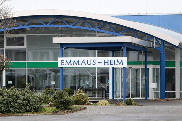 30.03.2020, xtgx, Auswirkungen des Corona Virus in Wolfsburg, Emmaus Heim der Diakonie in Wolfsburg. Nach zahlreichen Todesfaellen im Hanns Lilje Heim steht die Diakonie in der Kritik und wurde von einem Anwalt wegen fahrlaessiger Toetung angezeigt Wolfsburg