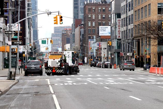 March 30, 2020, New York City, New York, US: In the city that never sleeps and at the Crossroads of the World, a magnet that is Times Square, indications of life is to been seen. Pictured are essential workers. New York City US - ZUMAl135 20200330_zap_l135_031 Copyright: xG.xRonaldxLopezx