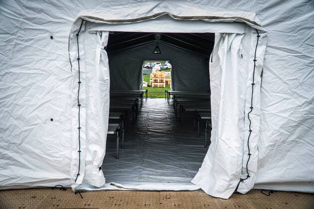NYC: Central Park Makeshift Hospital Samaritan s Purse an Evangelical Christian humanitarian relief organization setup a makeshift hospital respiratory care unit in Central Park for Covid-19 patients. New York City New York United States Copyright: StevexSanchez