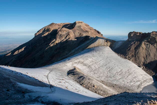 IMAGO Nature: Unsere Erde, Klimawandel, Gletscherschmelze Ayoloco glacier at Iztaccihuatl volcano in Mexico Iztaccihuatl, Pue., Mexico CR_DLAF200327A-280788-01