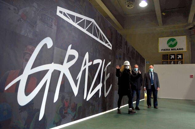 Milan, press conference and official presentation of the hospital in Fiera al Portello, for coronavirus patients, sanitary entrance with written Thank you (Maurizio Maule Fotogramma, Milan - 2020-03-31) p.s. la foto e utilizzabile nel rispetto del contesto in cui e stata scattata, e senza intento diffamatorio del decoro delle persone rappresentate  Copyright: xMaurizioxMaulex xFOTOGRAMMAx