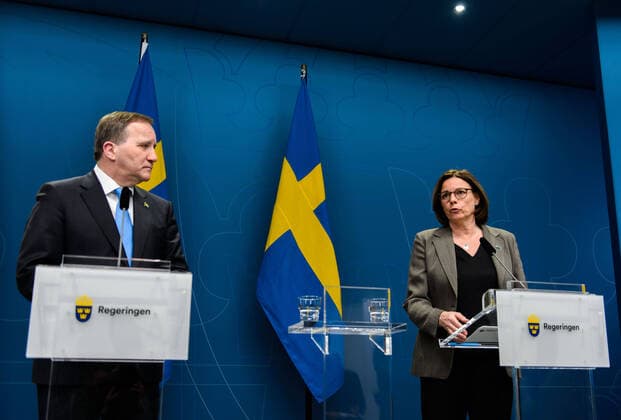 200331 Stefan Löfven, Prime Minister of Sweden and Isabella Lövin, Minister for Environment and Climate, at a press conference with the government of Sweden regarding the coronavirus, covid-19, on March 31, 2020 in Stockholm. Copyright: MAXIMxTHORE 47107637st