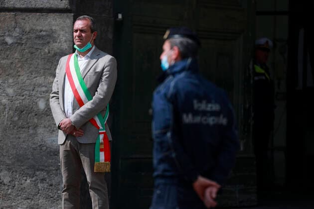 Naples 30-03-2020 Coronavirus emergency (COVID-19) Palazzo San Giacomo seat of the municipality of Naples, minute of silence for the Coronavirus victims in the photo the Mayor Luigi De Magistris and flags at half mast (Newfotosud Alessandro Garofalo) (napolipress Fotogramma, Naples - 2020-03-31) p.s. la foto e utilizzabile nel rispetto del contesto in cui e stata scattata, e senza intento diffamatorio del decoro delle persone rappresentate  Copyright: xnapolipressx xFOTOGRAMMAx