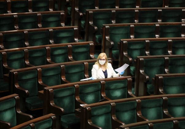 Bilder des Jahres 2020, News 03 März News Themen der Woche KW13 News Bilder des Tages 9th Special Sitting of Polish Sejm during the coronavirus outbreak Malgorzata Gosiewska 9th Special Sitting of Polish Sejm during the coronavirus outbreak on March 31, 2020 in Warsaw, Poland. EN_01422587_0079 