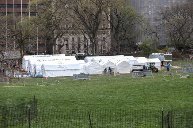 March 31, 2020, New York, New York, United States: Samaritan s Purse Hospital is setting up a 68-bed field hospital and a special respiratory treatment unit in Central Park, opposite Mount Sinai hospital, on 5th Avenue, between 98th and 100th streets in New York City in the United States on this Tuesday, 31. The hospital is part of the fight against the Coronavirus pandemic, COVID-19. The scholarship for The President of the Samaritan is Franklin Graham, son of the famous American preacher Billy Graham. They also helped set up a makeshift hospital, a unit similar to Cremona in Italy, a week ago. New York United States - ZUMAc233 47108672st Copyright: xVanessaxCarvalhox
