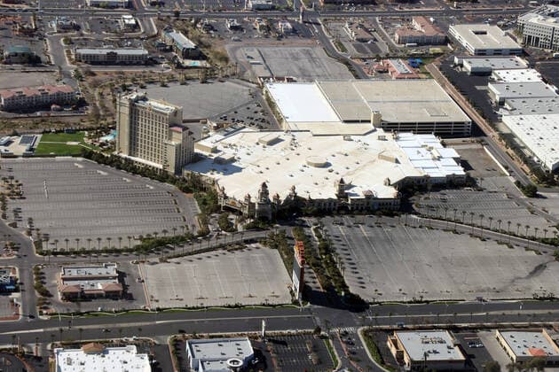 LAS VEGAS , NV - MARCH 31: Aerial view of closed Station Casinos due to the coronavirus in Las Vegas, Nevada on March 31, 2020. Copyright: xmpi34x