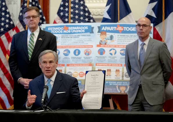 March 31, 2020, Austin, Texas, USA: Texas Gov. Greg Abbott, flanked by Lt. Gov. Dan Patrick, left, and House Speaker Dennis Bonnen, speaks during a press conference at the state Capitol about the state s response to the coronavirus. Austin USA - ZUMAd150 20200331_znp_d150_001 Copyright: xBobxDaemmrichx