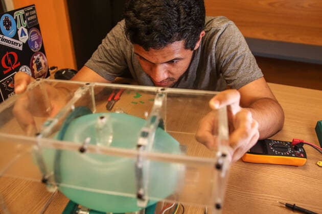 SOROCABA, SP - 01.04.2020: STARTUP DE SOROCABA CRIA RESPIRADORES - The Sorocaba (SP) startup, Pi Project, developed a low-cost respirator project to collaborate in the treatment of patients infected with COVID-19 (new coronavirus). Lucas Piovani, director of the company at the Technological Park of Sorocaba, says that the respirator is in the final testing phase and can cost approximately R $ 1100.00. The first units will be donated to hospitals in the city. The project that uses 3D printing, is based on studies by the Massachusetts Institute of Technology (MIT) and, after being completed, it will undergo validations by organs that regulate materials for hospital use in Brazil. x1900791x  CaduxRolim