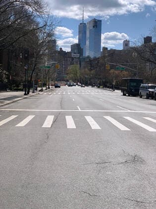 April 1, 2020, New York, New York, USA: Avenue of the Americas deserted due to the spread of the Covid 19 virus..April 1, 2020 New York USA - ZUMAm57_ 20200401_zaf_m57_044 Copyright: xJohnxMarshallxMantelx