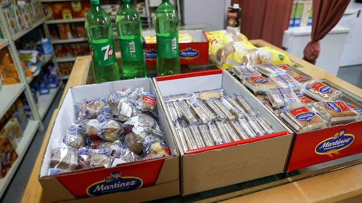 April 2, 2020, Valdemoro, MADRID, SPAIN: Illustration, workers of Vicente Ferrer Center of Valdemoro (Valdemoro City Council Social Center) continue continue to deliver food to more than 140 families (more than 400 neighbors) in need during the third week after the Government declared the state of alarm in Spain and recommended people to stay at home to fight coronavirus COVID-19 on March 29, 2020 in Valdemoro, Madrid, Spain Valdemoro SPAIN - ZUMAa181 20200402_zaa_a181_004 Copyright: xOscarxJ.xBarrosox