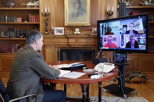 02-04-2020 King Felipe attends a videoconference with members of the Virgen de las Vinas de Tomelloso olive oil factory at Zarzuela Palace in Madrid, Spain  Copyright: xPPEx