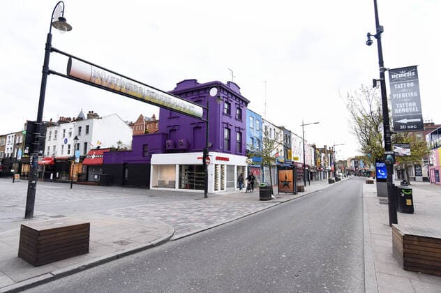 . 02 04 2020. London, United Kingdom. Coronavirus crisis. View of an almost empty Camden High Street this afternoon, as the coronavirus lockdown continues.  xGustavoxValientex xi-Imagesx IIM-20974-0031