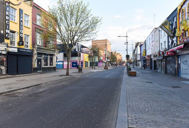 . 02 04 2020. London, United Kingdom. Coronavirus crisis. View of an almost empty Camden High Street this afternoon, as the coronavirus lockdown continues.  xGustavoxValientex xi-Imagesx IIM-20974-0047