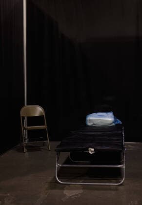 April 2, 2020, Worcester, Massachusetts, US: The Massachusetts National Guard in cooperation with FEMA and Umass Memorial Medical Cenetr are building a COVID-19, Corona Virus, field hospital to treat midlly ill paitents at the DCU Center in Worcester, Massachusetts. The facility will have 250 beds for those who are too sick to be home, but not in need of an Intensive Care Unit. Worcester US - ZUMAd211 20200402_zap_d211_004 Copyright: xAllisonxDinnerx