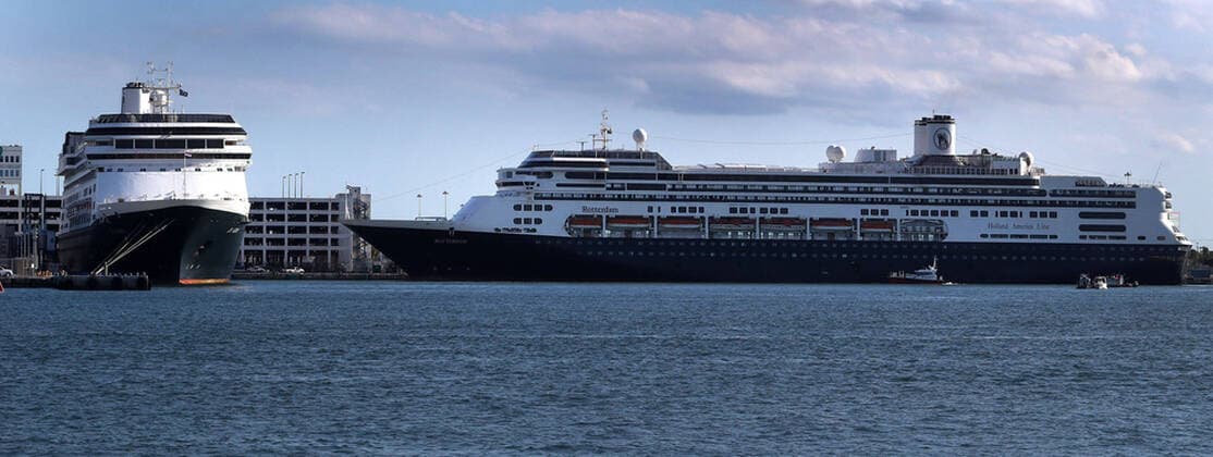 April 2, 2020, Ft. Lauderdale, FL, USA: Holland America s Zaandam and the Rotterdam cruise ships pull into Port Everglades in Fort Lauderdale, Fla., on Thursday, April 2, 2020. Ft. Lauderdale USA - ZUMAm67_ 20200402_zaf_m67_019 Copyright: xCarlinexJeanx