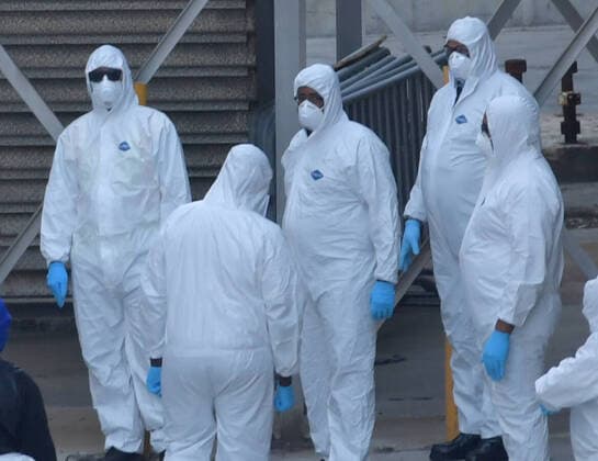 April 2, 2020, Fort Lauderdale, Florida, United States Of America: FORT LAUDERDALE, FL - APRIL 02: COVID-19 - Two Coronavirus-Impacted Cruise Ships the MS Zaandam and MS Rotterdam Cleared To Dock In Port everglades Florida with dead and sick aboard After Weeks At Sea. Seen here doctors remove the sick and the dead from the MS Zaandam on April 2, 2020 at Port Everglades in Fort Lauderdale, Florida..People: MS Zaandam Fort Lauderdale United States Of America - ZUMAn287 20200402_zaa_n287_048 Copyright: xSMGx