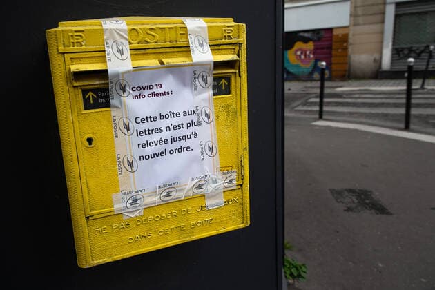 (200403) -- PARIS, April 3, 2020 (Xinhua) -- A temporarily closed mailbox is seen in Paris, France, April 2, 2020. French hospitals registered a one-day loss of 471 coronavirus patients, taking the total to 4,503, while some 900 dependant elder people living at nursing homes had died of the virus since the epidemic began, a health official said on Thursday. In total, 59,105 people had tested positive for the virus, up by 2,116 in one day, versus an increase of 4,861 on Wednesday, said Director General of Health Jerome Salomon at the daily conference on the epidemic. (Photo by Aurelien Morissard Xinhua) FRANCE-PARIS-COVID-19 