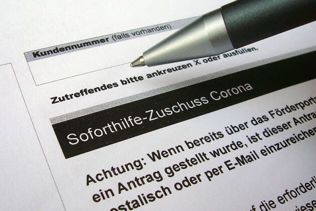 Themenbild:Antrag SOFORTHILFE ZUSCHUSS CORONA Symbolfoto.Formular. Antrag,Antragsfomular.