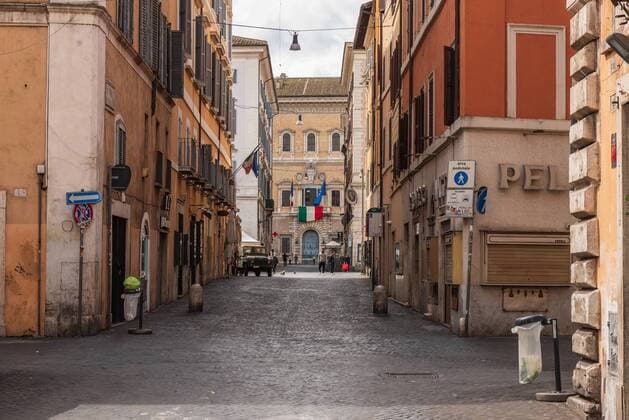 Piazza Farnese. Ambasciata Francese. Neighborhood Rione Parine. Neighborhood Rione Regola. Rome. Lazio. Italy. Europe 1028_02_PPA2302
