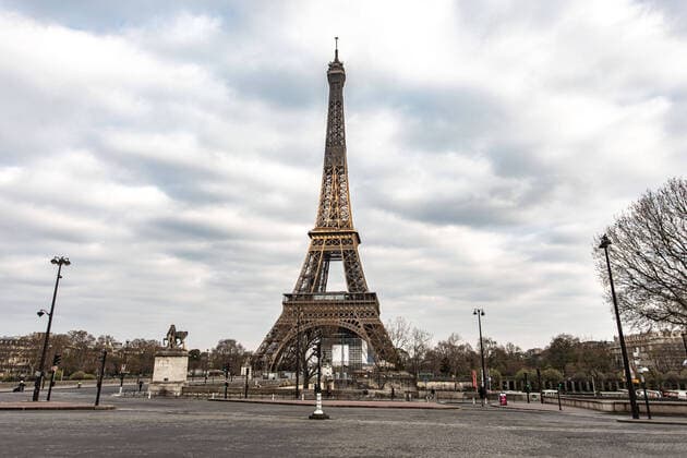 General view of the Eiffel tower with empty streets during citizen movement restrictions and coronavirus containment measures in Paris, France, on April 02, 2020.  Copyright: xChristophexMorinx