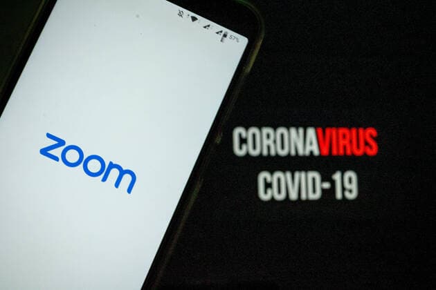 Indonesia: Video conferencing due to COVID-19 Logo of zoom, a video conferencing application services company seen with text coronavirus COVID-19 in the back of it. Zoom video conferencing application services is used to have a group chat from their separate homes, due to the coronavirus COVID-19. Indonesian government urges people to stay at home precautions against coronavirus. Indonesia has confirmed 1.986 positive, 181 deaths, and 134 recovered. Yogyakarta Special Region of Yogyakarta Indonesia Copyright: RizqullahxHamiidxSaputra