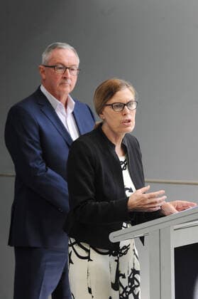 BRAD HAZZARD COVID-19 PRESSER, NSW Minister for Health Brad Hazzard (left) looks on while Chief Health Officer Kerry Chant speaks to the media during a press conference at the NSW Ministry of Health in Sydney, Saturday, April 4, 2020. ( NO ARCHIVING, EDITORIAL USE ONLY, NO USE IN BOOKS WITHOUT CONSENT SYDNEY NSW AUSTRALIA  Copyright: xSIMONxBULLARDx 20200404001461723146
