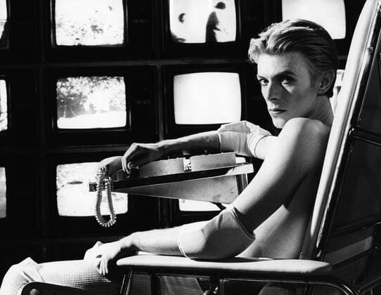 THE MAN WHO FELL TO EARTH, David Bowie, 1976. (tmwfte1976-fsct02) Courtesy Everett Collection !ACHTUNG AUFNAHMEDATUM GESCHÃ„TZT! PUBLICATIONXNOTxINxCANxCHNxFRAxITAxJPNxNORxPOLxRUSxESPxUKxUSA Copyright: xCourtesyxEverettxCollectionx SIJA010 EC079