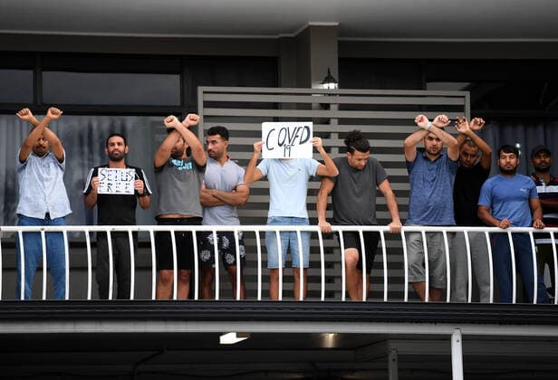 ASYLUM SEEKERS CORONAVIRUS PROTEST, Asylum seekers, who are being held in detention, protest in Brisbane, Saturday, April 4, 2020. The men claim they cannot maintain adequate social distancing due to their living conditions. ( NO ARCHIVING, EDITORIAL USE ONLY, NO USE IN BOOKS WITHOUT CONSENT BRISBANE QLD AUSTRALIA  Copyright: xDANxPELEDx 20200404001461744239