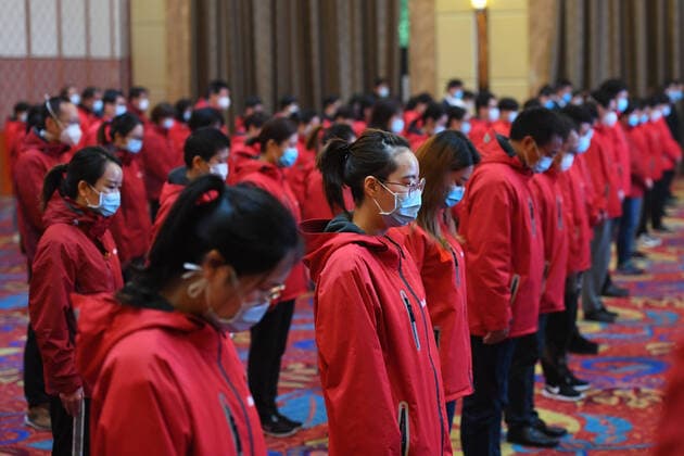 (200404) -- CHANGSHA, April 4, 2020 -- Medical team members who aided Hubei during the outbreak pay a silent tribute to martyrs who died in the fight against the novel coronavirus disease (COVID-19) outbreak and compatriots who died of the disease in Changsha, central China s Hunan Province, April 4, 2020. ) CHINA-COVID-19 VICTIMS-NATIONAL MOURNING (CN) ChenxZeguo 