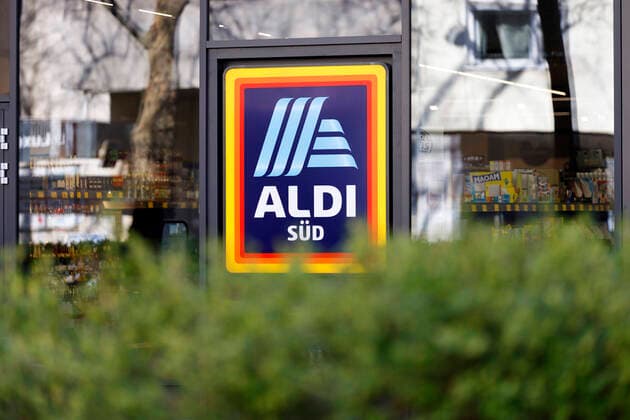 Eine Filiale von Aldi Süd auf der Luxemburger Straße. Köln, 04.04.2020