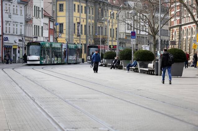 Corona 04.04.2020 , Erfurt, die Innenstadt ist aufgrund der Corona-Krise wie ausgestorben, die Menschen sollen so gut es geht, zu Hause bleiben im Bild: Anger