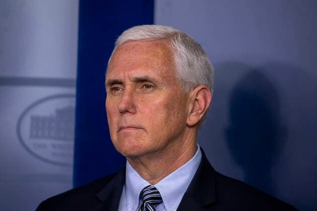 April 4, 2020, Washington, District of Columbia, USA: United States Vice President Mike Pence listens to US President Donald J. Trump speaks at the coronavirus briefing at the White House Washington, D.C., U.S., on Saturday, April 4, 2020. New York s death toll from coronavirus on Saturday surpassed 3,500 as confirmed cases rose to 113,704, bringing the U.S. total to more than 7,700 fatalities and 287,000 cases Washington USA - ZUMAs152 20200404_zaa_s152_023 Copyright: xTasosxKatopodisx