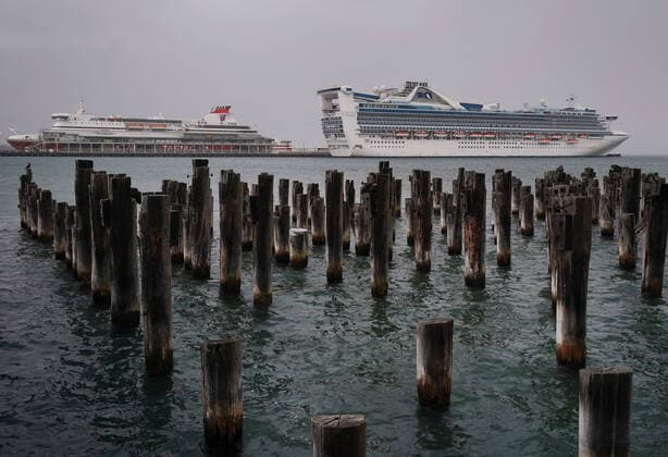 AUSTRALIA CORONAVIRUS COVID-19, Storm clouds hover over Port Melbourne harbour where the Spirit Of Tasmania Ferry and the Golden Princess Cruise Ship remained docked due to the coronavuris (COVID-19) pandemic in Melbourne, Sunday, April 5, 2020. ( NO ARCHIVING, EDITORIAL USE ONLY, NO USE IN BOOKS WITHOUT CONSENT MELBOURNE VIC AUSTRALIA  Copyright: xMICHAELxDODGEx 20200405001461860437