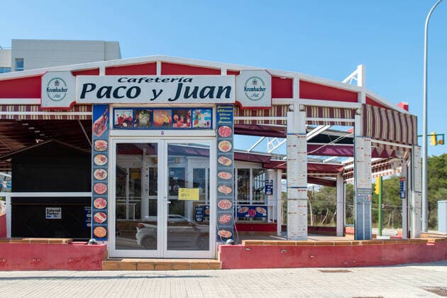 20200404 Palma de Mallorca under Corona Close down PALMA DE MALLORCA, SPAIN - APRIL 4: Cafeteria Paco y Juan at - Palma de Mallorca under Corona Close down on April 4, 2020 in Palma de Mallorca, . Palma de Mallorca Baleares Spain