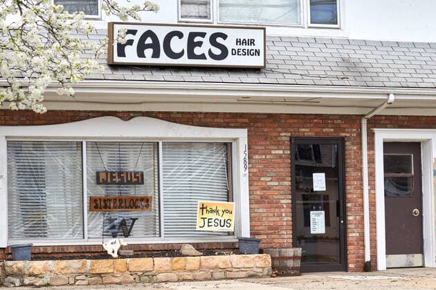 April 4, 2020, Scotch Plains, New Jersey, USA: Faces Hair Design a community business is closed under the New Jersey State mandate covid-19 pandemic quarantine in Scotch Plains, New Jersey. CSM. Scotch Plains USA - ZUMAcw2_ 47117061st Copyright: xDuncanxWilliamsx
