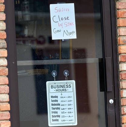 April 4, 2020, Scotch Plains, New Jersey, USA: Faces Hair Design a community business is closed under the New Jersey State mandate covid-19 pandemic quarantine in Scotch Plains, New Jersey. CSM. Scotch Plains USA - ZUMAcw2_ 47117062st Copyright: xDuncanxWilliamsx