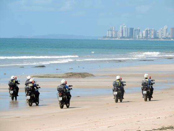 RECIFE, PE - 05.04.2020: PRAIAS FECHADAS EM PERNAMBUCO - Governor of the State orders to close the beaches of Pernambuco, the ban is only on the weekend. With the increase of 14 deaths 176 people infected by Covid-19 in the State. x1901562x  VeetmanoxPrem