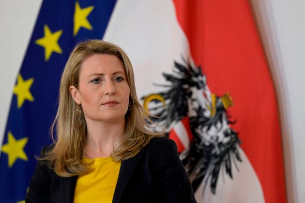 Wien 05.04.2020, Bundeskanzleramt, Wien, AUT, Akutelle Entwicklungen zur Coronaerkrankung in Oesterreich, Pressekonferenz, Haeusliche Gewalt, im Bild Frauenministerin Susanne Raab (OeVP) Frauenministerin Susanne Raab (OeVP) during a press conference on the subject Domestic violence of Austrian Goverment about the Coronavirus Pandemie at the Bundeskanzleramt in Wien, Austria on 2020 04 05.