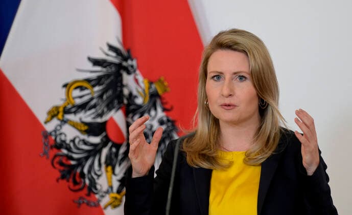 Wien 05.04.2020, Bundeskanzleramt, Wien, AUT, Akutelle Entwicklungen zur Coronaerkrankung in Oesterreich, Pressekonferenz, Haeusliche Gewalt, im Bild Frauenministerin Susanne Raab (OeVP) Frauenministerin Susanne Raab (OeVP) during a press conference on the subject Domestic violence of Austrian Goverment about the Coronavirus Pandemie at the Bundeskanzleramt in Wien, Austria on 2020 04 05.