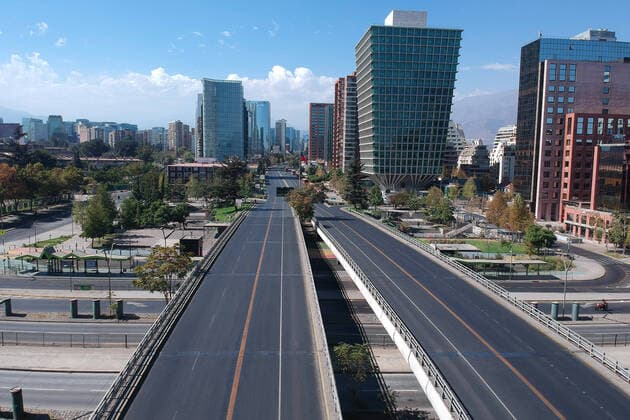 Santiago, April 5, 2020 Views of the eastern part of Santiago during the global coronavirus pandemic Marcelo Hernandez Aton Chile, Santiago Chile Aton 409940  Copyright: MARCELOxHERNANDEZ ATONxCHILE