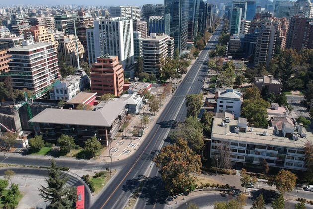 Santiago, April 5, 2020 Views of the eastern part of Santiago during the global coronavirus pandemic Marcelo Hernandez Aton Chile, Santiago Chile Aton 409947  Copyright: MARCELOxHERNANDEZ ATONxCHILE