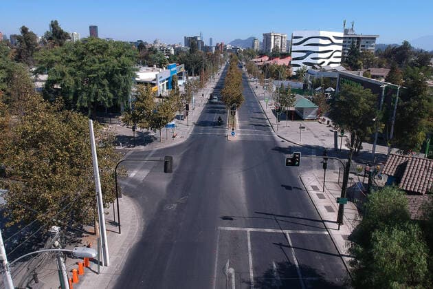Santiago, April 5, 2020 Views of the eastern part of Santiago during the global coronavirus pandemic Marcelo Hernandez Aton Chile, Santiago Chile Aton 409952  Copyright: MARCELOxHERNANDEZ ATONxCHILE
