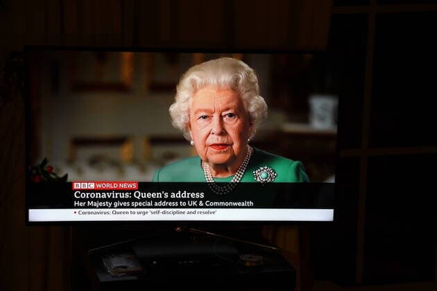 Coronavirus in Großbritannien, Queen Elizabeth II. Fernsehansprache Coronavirus: Fernsehansprache Königin Elizabeth II, BBC World News